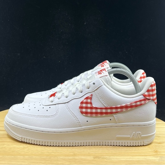 Nike Air Force 1 '07 Low Gingham Plaid Mystic Red DZ2784-101 Women's Sizes - Picture 7 of 9